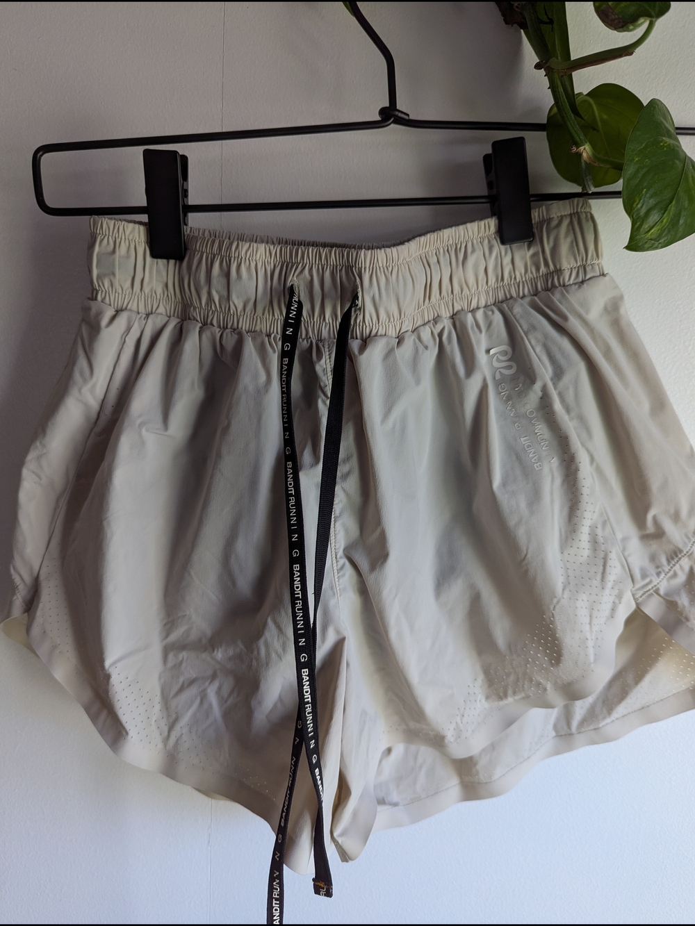 Bandit Running Vento 3" Shorts Beige